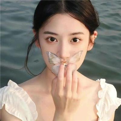 衣橱国语海报